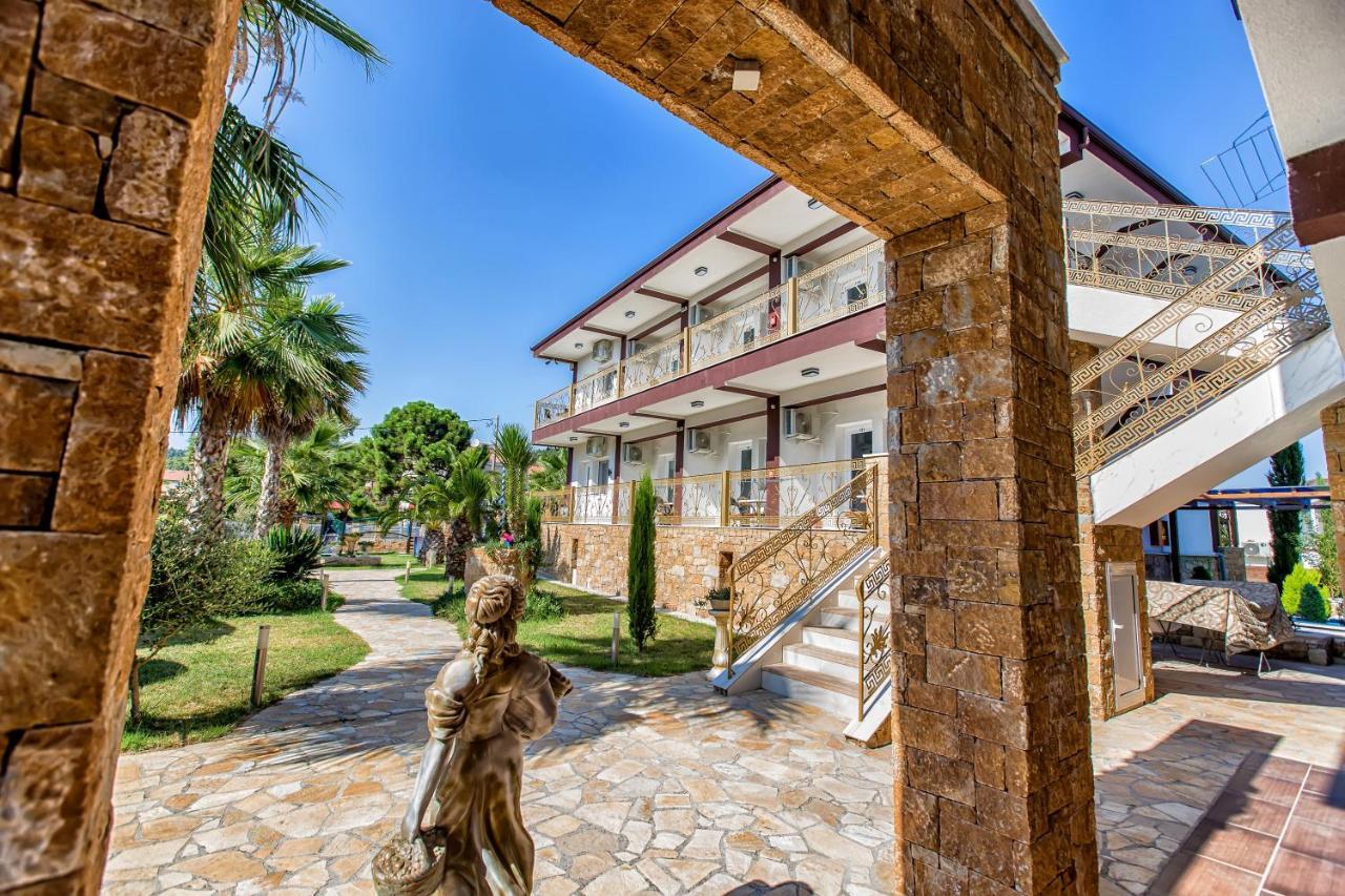 Skála Foúrkas Halkidiki Greek Pride Ηotel And Apartments מראה חיצוני תמונה