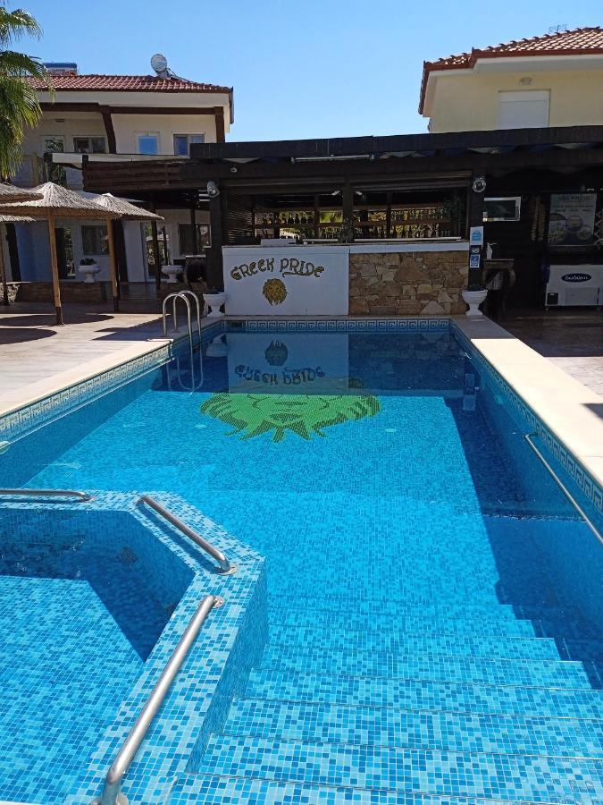 Skála Foúrkas Halkidiki Greek Pride Ηotel And Apartments מראה חיצוני תמונה
